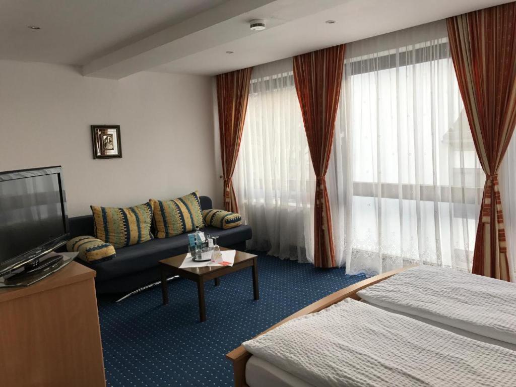 Gaestehaus Hein بوبارد المظهر الخارجي الصورة